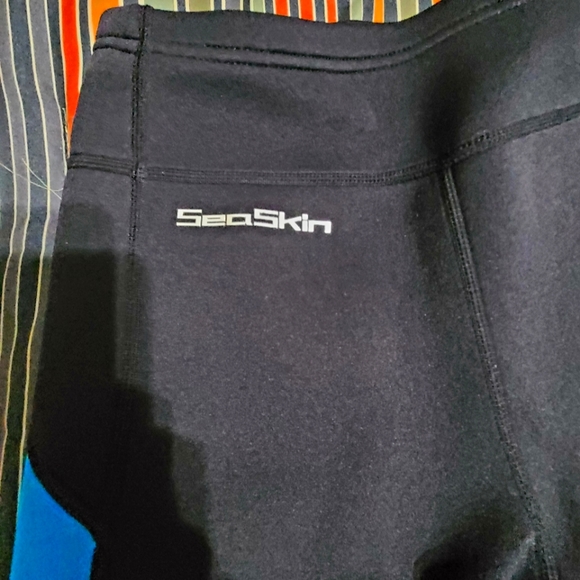 Sea Skin Leggings - Picture 1 of 5